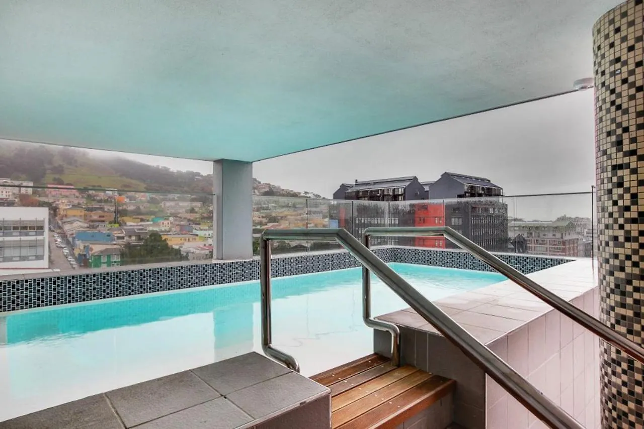 Backup-Power Elegant Ny Balcony Apartment Le Cap